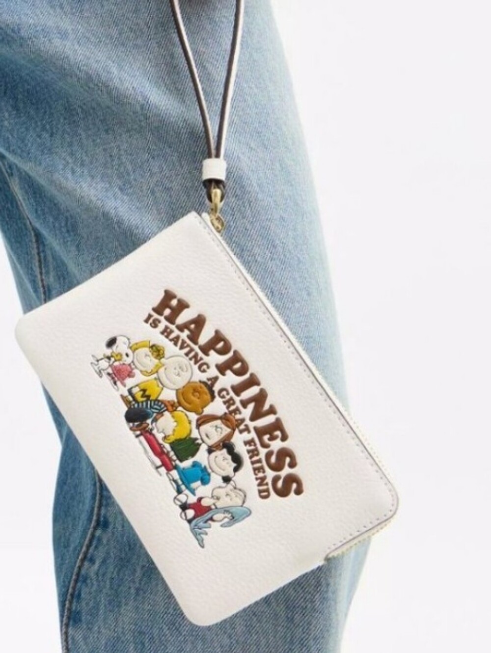 Coach X Peanuts Corner Zip Wristlet Happiness Snoopy & Friends CBP29 - Picture 3 of 15